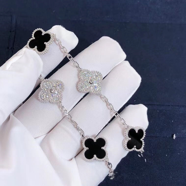 Van Cleef & Arpels Vintage Alhambra Bracelet 5 motifs 18K white gold with diamonds & onyx VCARP2R900