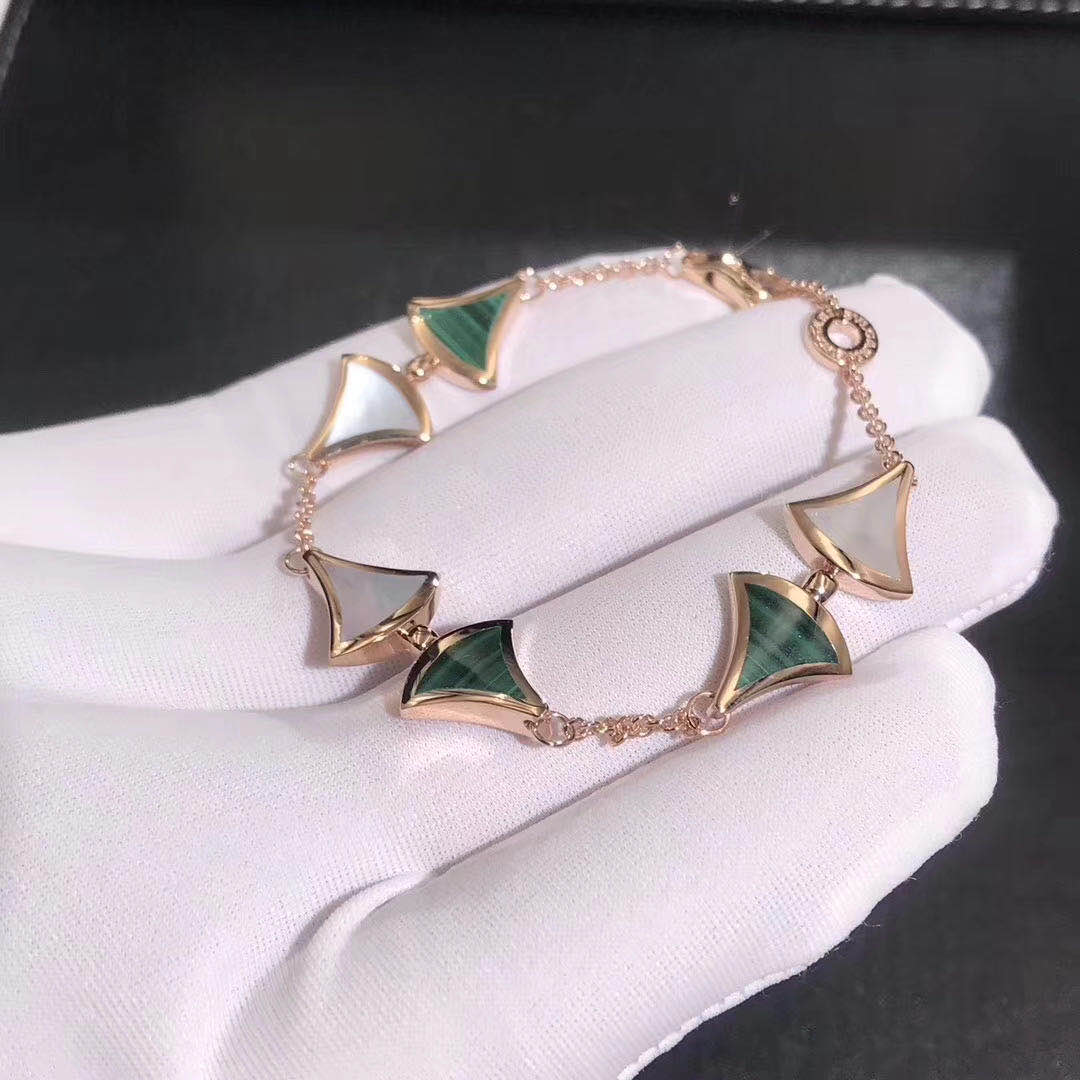 DIVAS’ DREAM bracelet in 18 kt rose gold with malachite and mother-of-pearl elements