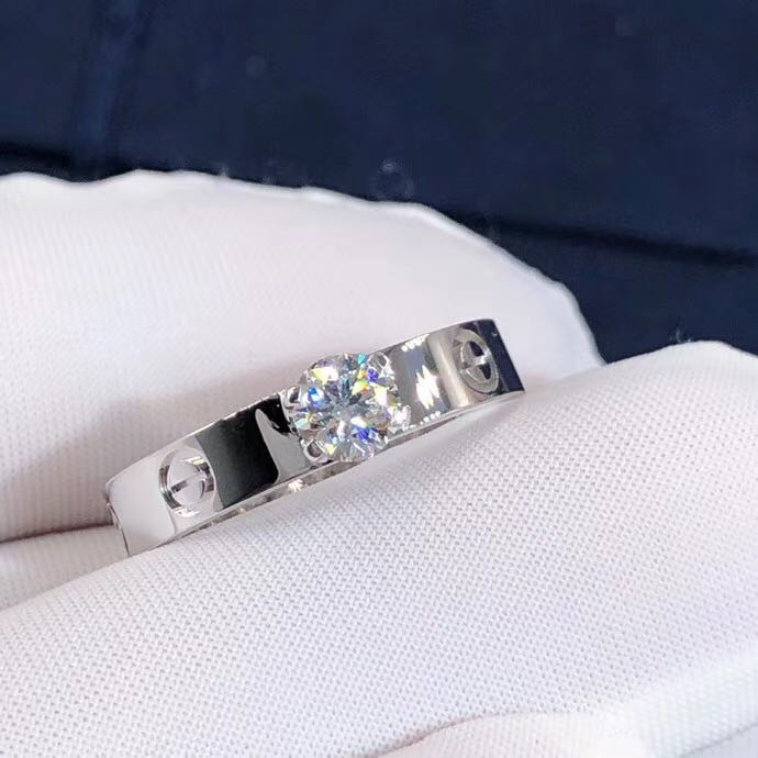 Custom Made 18K White Gold Cartier Diamond Love Solitaire Ring N4723700