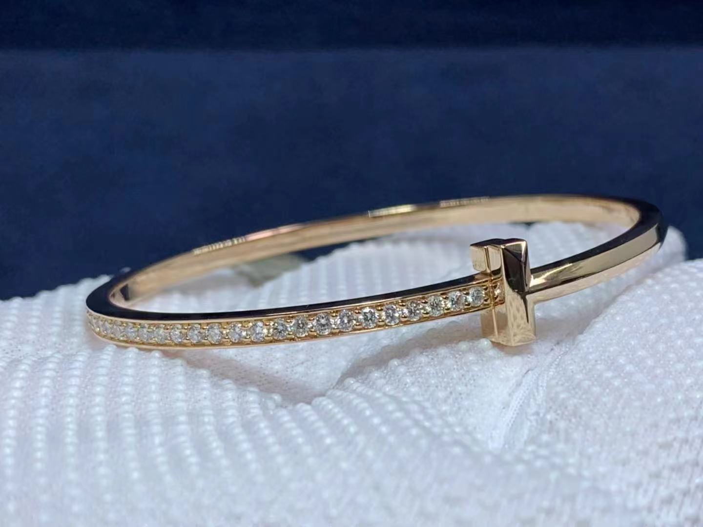 Tiffany 18k Rose Gold T1 Narrow Diamond Hinged Bangle Bracelet