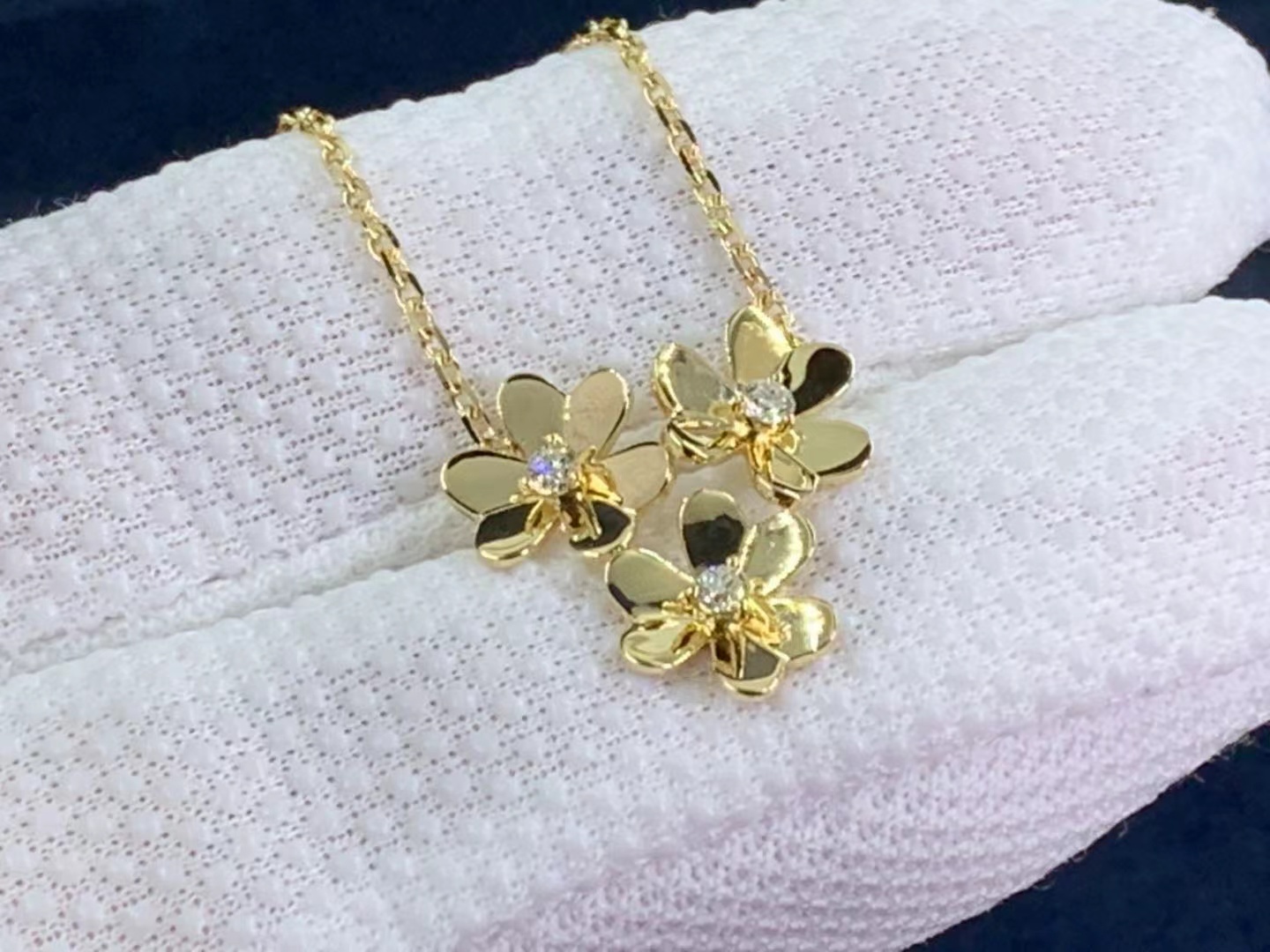 Van Cleef & Arpels 18K Yellow Gold Diamond Mini Frivole 3 Flowers Necklace VCARP2DU00